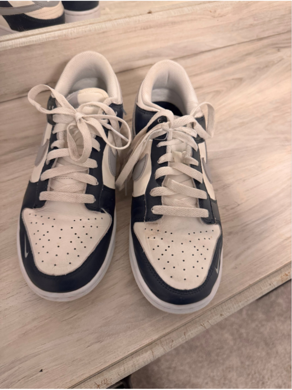 Women's Nike Dunk Low Sneakers White and Navy8.5